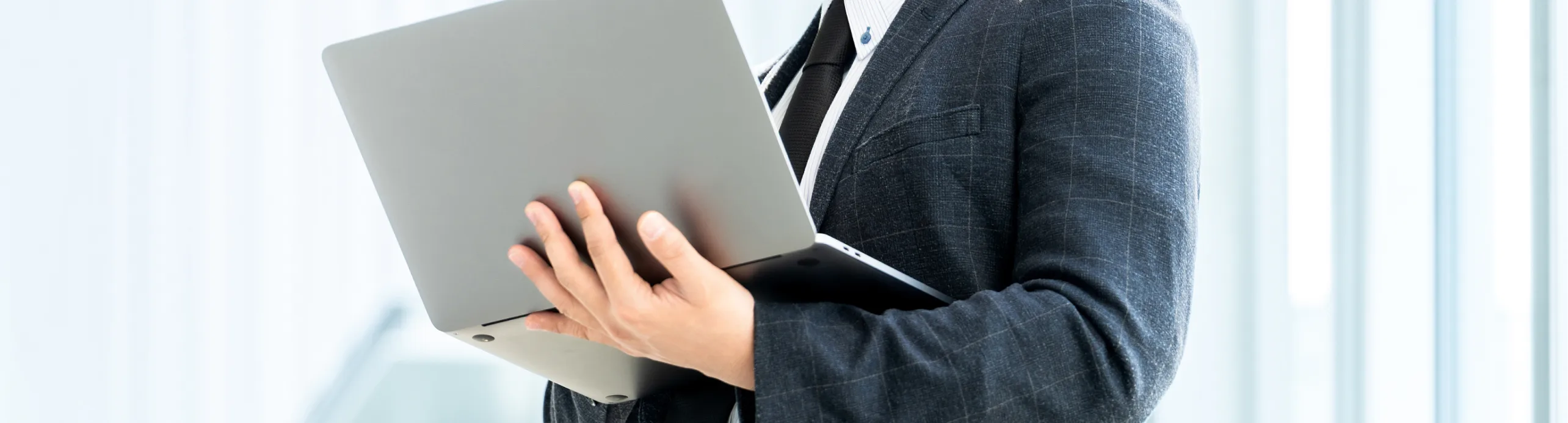 WEBマーケティング会社レボラルの会社概要