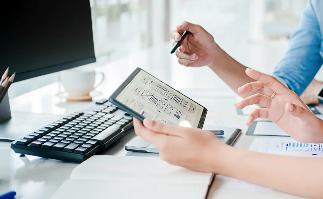 成果が出るホームページ制作・LP制作ならレボラル