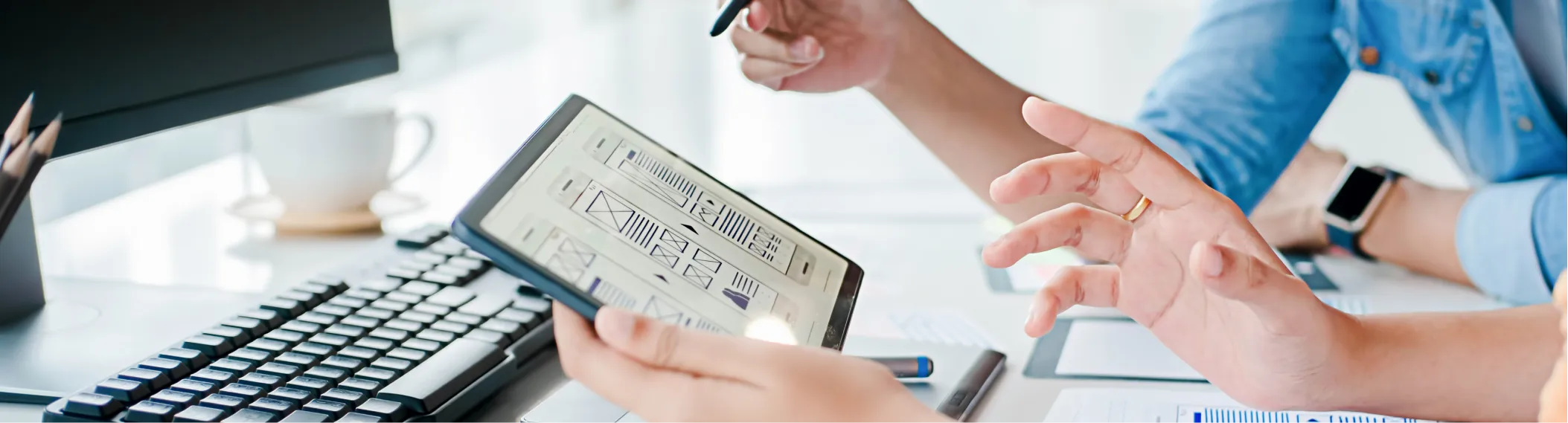 成果が出るホームページ制作・LP制作ならレボラル